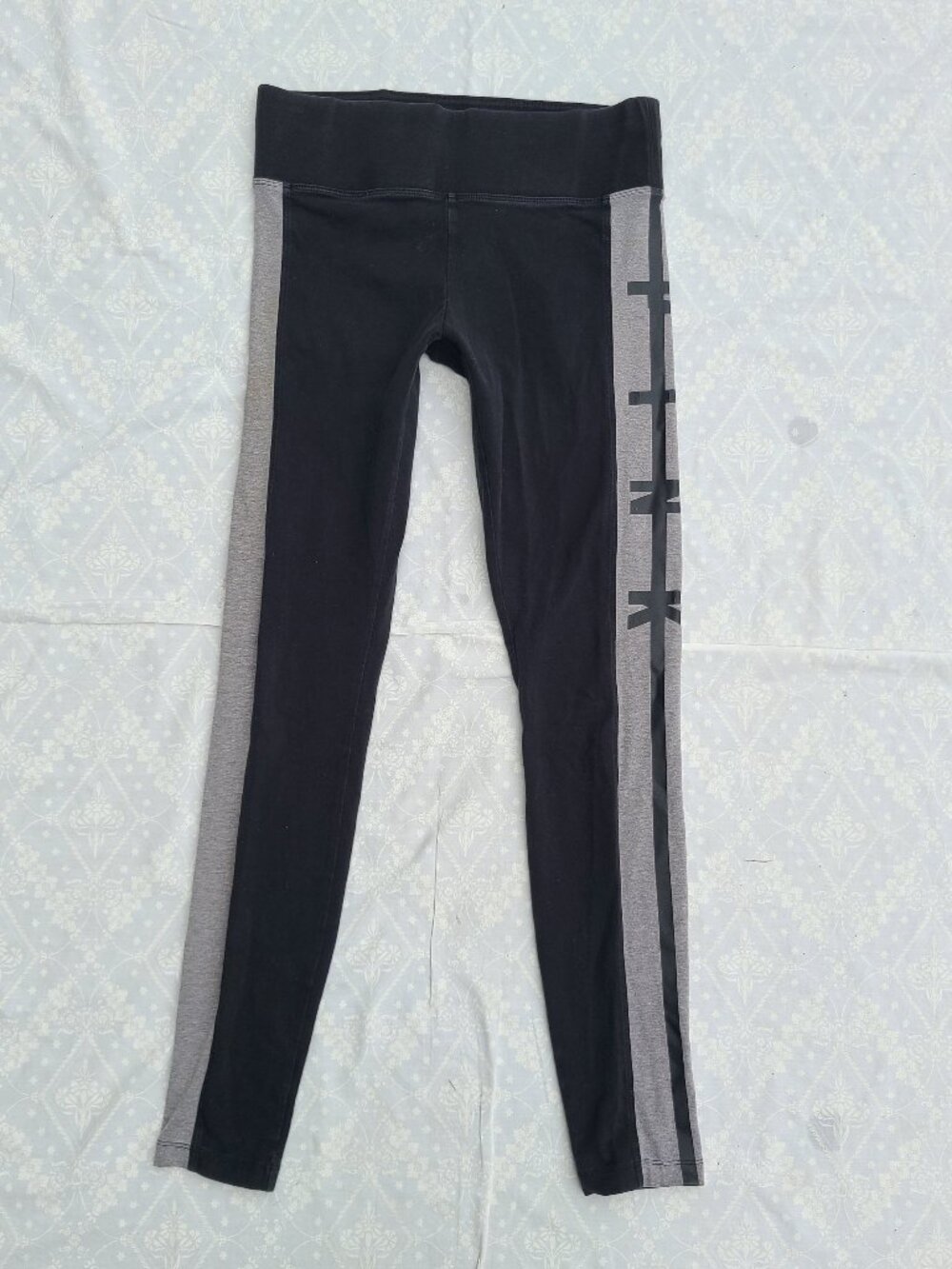 Victoria's Secret PINK Color Block Cotton Yoga Logo Leggings - Size Small (S)